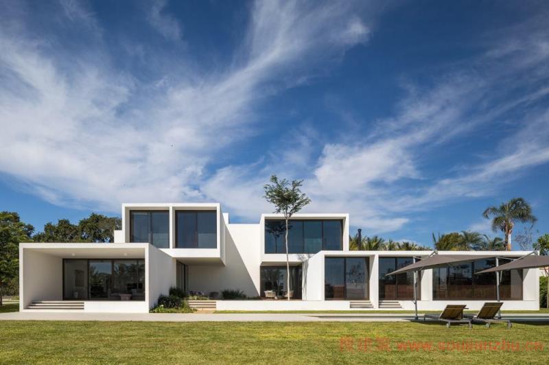 巴西·庭院别墅---BLOCO Arquitetos