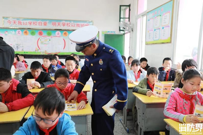 鄂州开展全国中小学生安全教育日消防主题活动