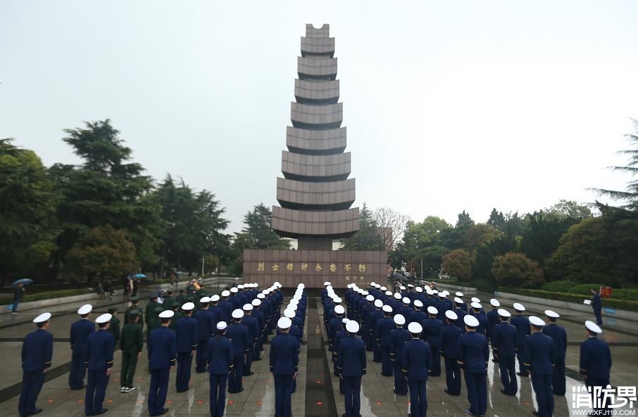 寄哀思 慰忠魂-荆州市消防救援支队开展清明节缅怀祭奠先烈