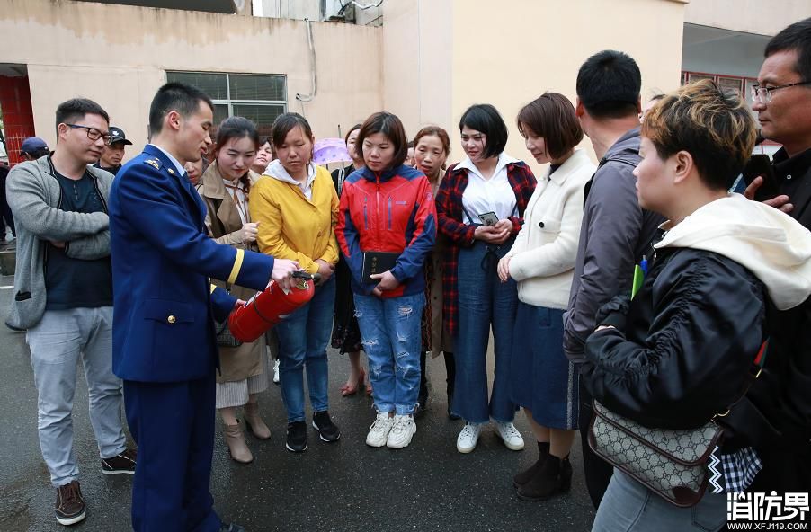 蕲春消防大队组织开展城区学前教育机构消防安全知识培训